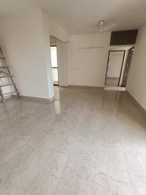2 BHK Apartment For Rent in Unitech The Residences Sector 33, Sector 33