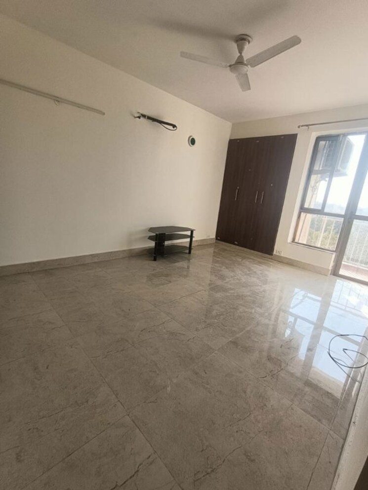 Room, unitech-the-residences-sector-33 2 Bedroom 1150 Sq.Ft. Apartment In Sector 33 Gurgaon 9840122