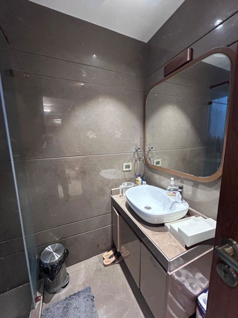 Bathroom, greater kailash i 4 Bedroom 2700 Sq.Ft. Apartment In Greater Kailash I Delhi 9840130