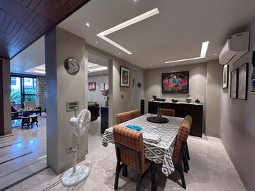 Team Area in 4 BHK Apartment at Greater Kailash I – for Rent