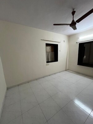 Room in 1 BHK Apartment at Versova Sea Green Apartment, Andheri West – for Rent