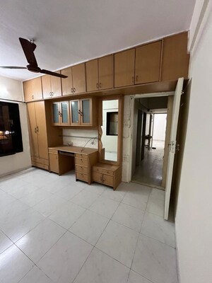 1 BHK Apartment For Rent in Versova Sea Green Apartment, Andheri West