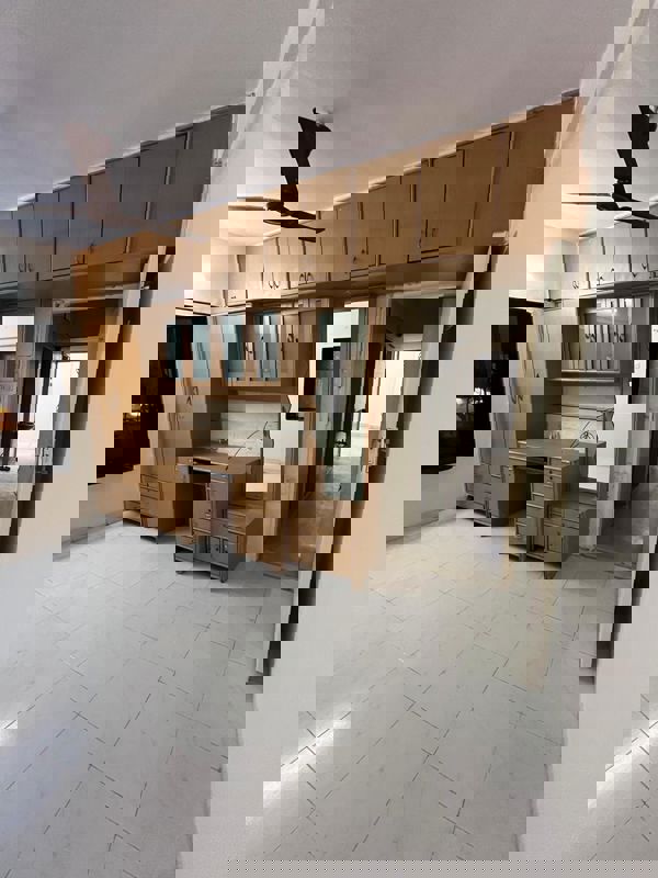 1 BHK Apartment For Rent in Versova Sea Green Apartment