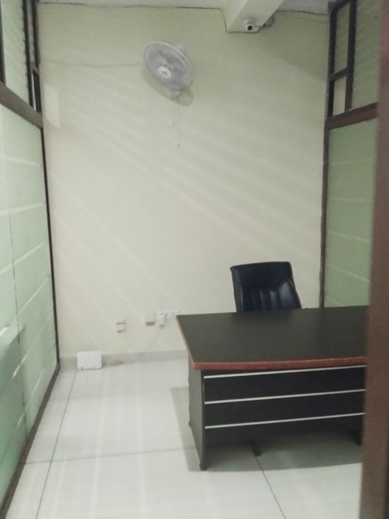 Kitchen, vibhuti khand Commercial Office Space 1250 Sq.Ft. In Vibhuti Khand Lucknow 9840155