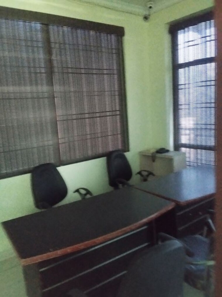 Living Room, vibhuti khand Commercial Office Space 1250 Sq.Ft. In Vibhuti Khand Lucknow 9840155