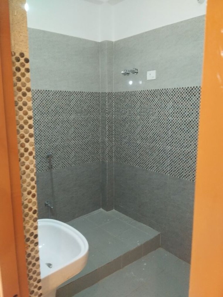 Bathroom, gomti nagar 2 Bedroom 1250 Sq.Ft. Independent House In Gomti Nagar Lucknow 9840158