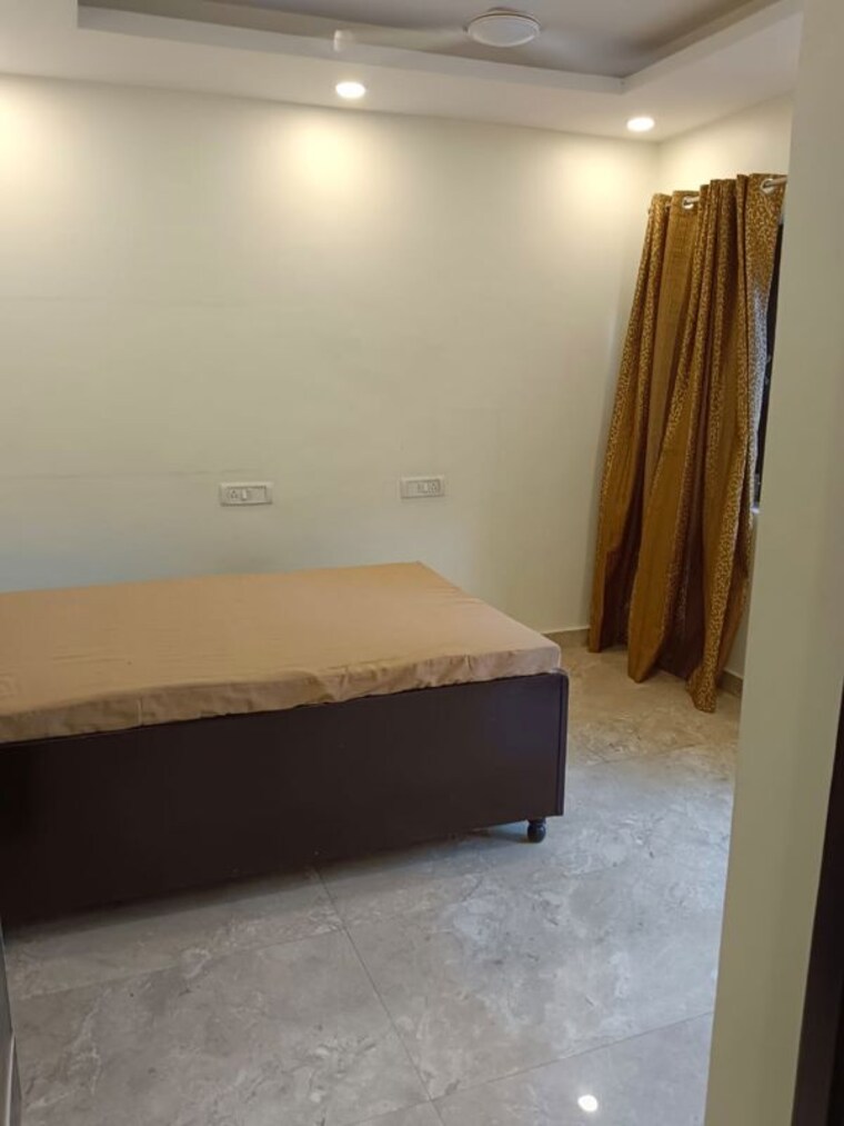 Bedroom, lajpat nagar 1 Bedroom 456 Sq.Ft. Apartment In Lajpat Nagar Delhi 9840162