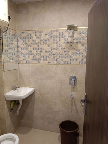 Bathroom in 1 BHK Apartment at Lajpat Nagar – for Rent