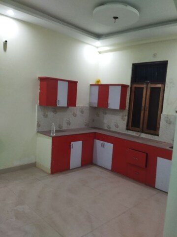 Bedroom in 2 BHK Apartment at Gomti Nagar – for Rent