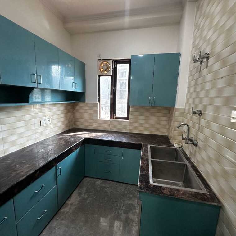 Kitchen, sector 52 3 Bedroom 1800 Sq.Ft. Builder Floor In Sector 52 Gurgaon 9840168