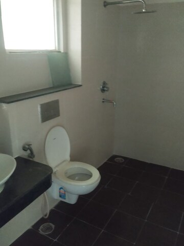 Bathroom in 3.5 BHK Apartment at BBD Green City Sun Breeze Apartments, Gomti Nagar – for Rent