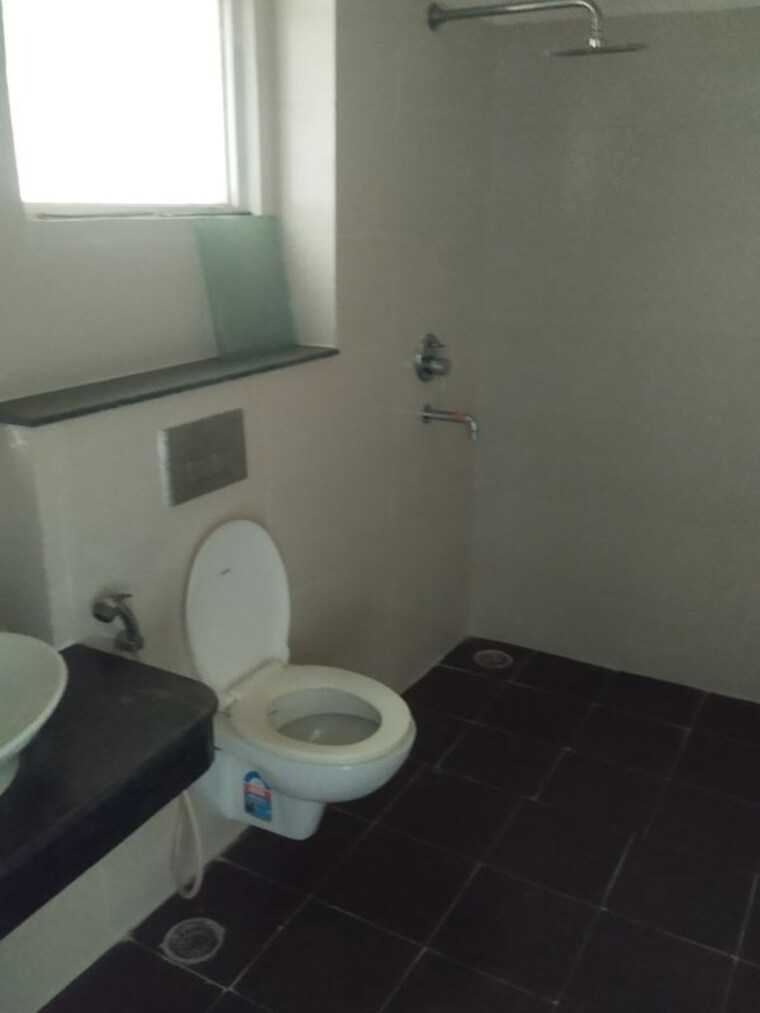 Bathroom, gomti nagar 3.5 Bedroom 1955 Sq.Ft. Apartment In Gomti Nagar Lucknow 9840169