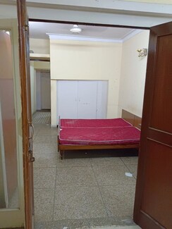 1 RkApartment For Rent in Lajpat Nagar 4