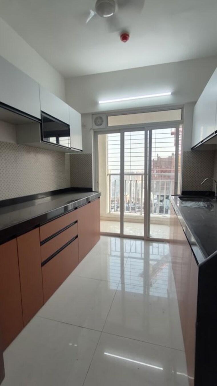 Kitchen, lodha-amara 3 Bedroom 955 Sq.Ft. Apartment In Kolshet Road Thane 9840187