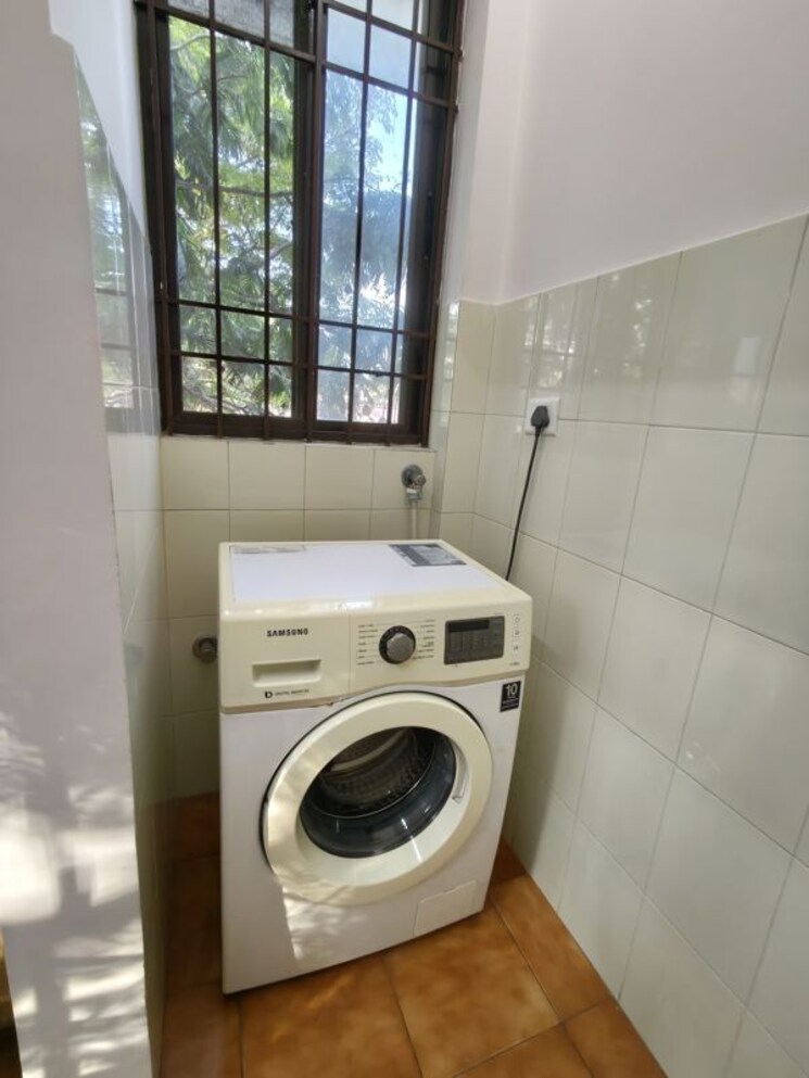 Bathroom, indiranagar 3 Bedroom 2000 Sq.Ft. Apartment In Indiranagar Bangalore 9840189