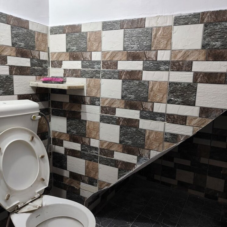 Bathroom, anand niketan 4 Bedroom 400 Sq.Yd. Apartment In Anand Niketan Delhi 9840191