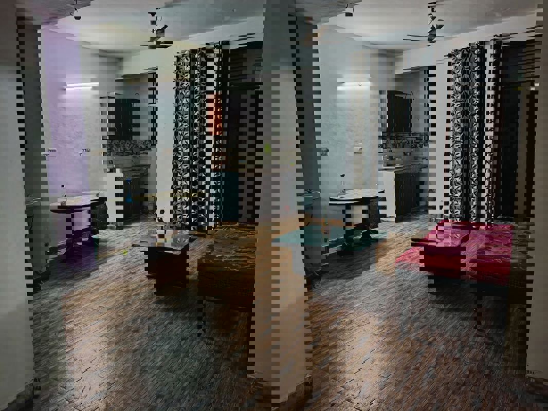 2 BHK Apartment For Rent in Defence Colony