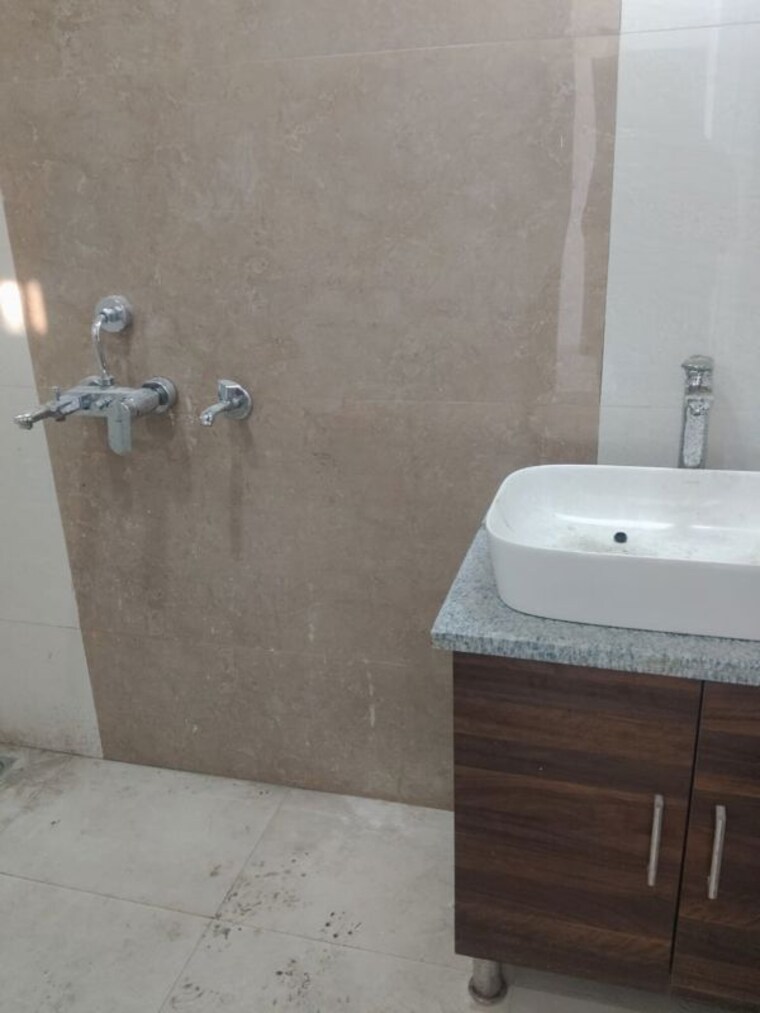 Bathroom, sector 144 2 Bedroom 150 Sq.Mt. Independent House In Sector 144 Noida 9840202