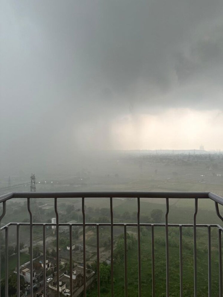 Exterior View, supertech-hues 2 Bedroom 1180 Sq.Ft. Apartment In Sector 68 Gurgaon 9840213