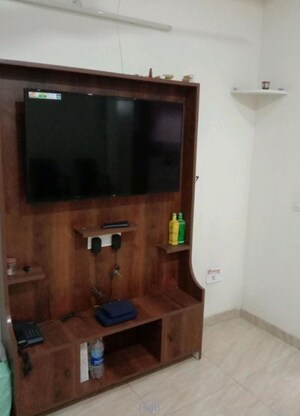 Furnished Amenities in 2 BHK Apartment at Gaur Atulyam, Omicron I Greater Noida – for Rent