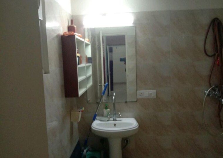 Bathroom, gaur-atulyam 2 Bedroom 613 Sq.Ft. Apartment In Omicron I Greater Noida Greater Noida 9840218