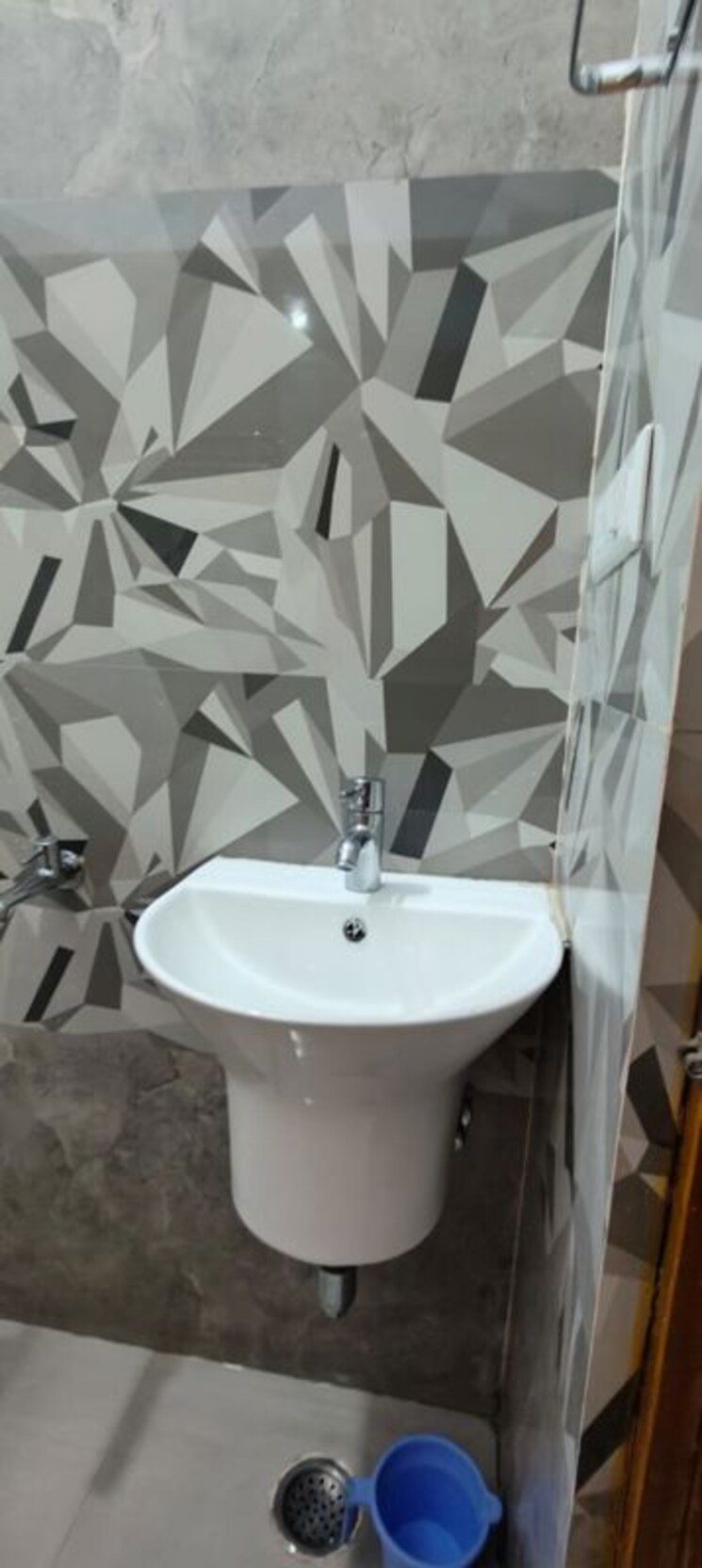 Bathroom, omaxe-waterscapes 3.5 Bedroom 1955 Sq.Ft. Apartment In Gomti Nagar Lucknow 9840221