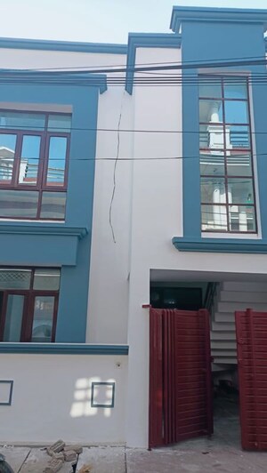 2 BHK Independent House – Exterior View View at Chinhat - for Rent