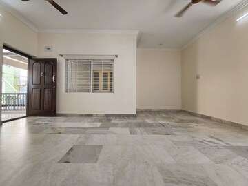 Room in 2 BHK Apartment at Cambridge Layout – for Rent