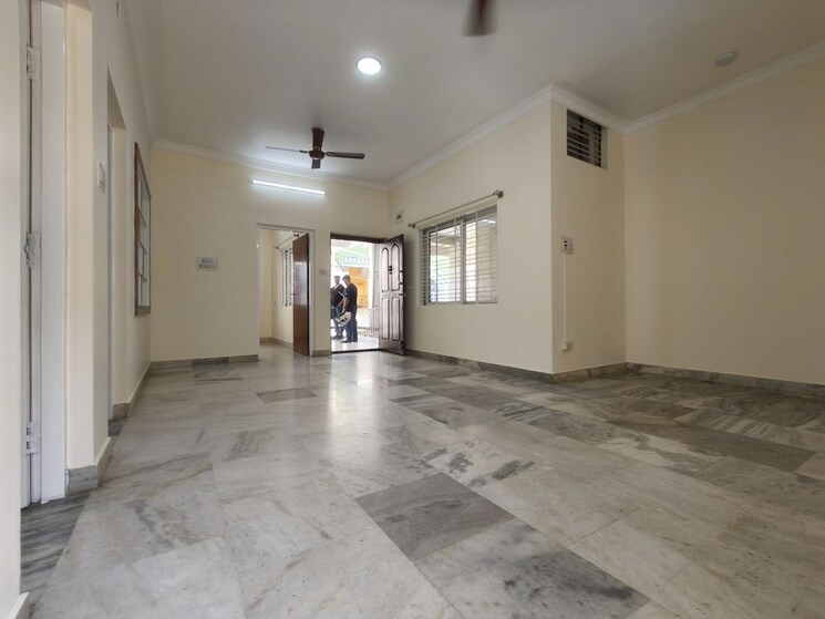 Room, cambridge layout 2 Bedroom 1100 Sq.Ft. Apartment In Cambridge Layout Bangalore 9840230