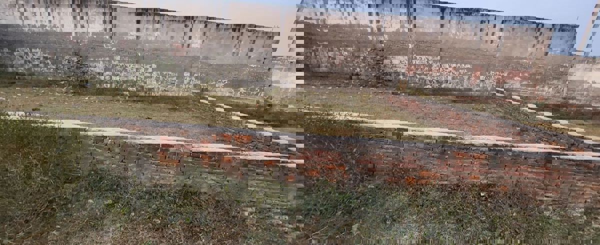 Plot For Sale in Dlf Ankur Vihar