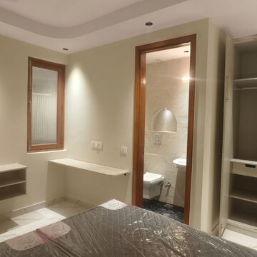 Room in 2 BHK Apartment at Kalkaji – for Rent