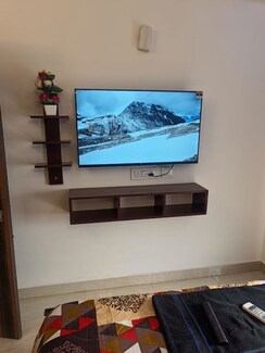 3.5 BHK + Pooja Room,Servant Room,Study Room Apartment For Rent in Unitech Fresco