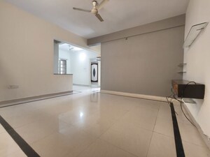 Room in 2 BHK Apartment at Murugesh Palya – for Rent