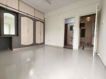 Room in 2 BHK Apartment at Murugesh Palya – for Rent