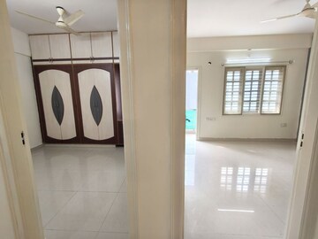 Room in 2 BHK Apartment at Murugesh Palya – for Rent
