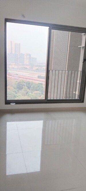 Room in 3 BHK Apartment at Sunteck City Avenue 4, Goregaon West – for Rent