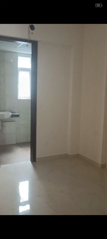 Room in 2.5 BHK Builder Floor at Smart World Gems, Sector 89 – for Rent