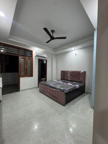 Bedroom in 3 BHK Builder Floor at Sector 46 – for Rent
