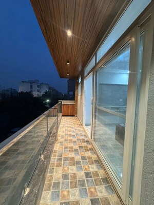 Balcony in 3 BHK Builder Floor at Sector 38 – for Rent