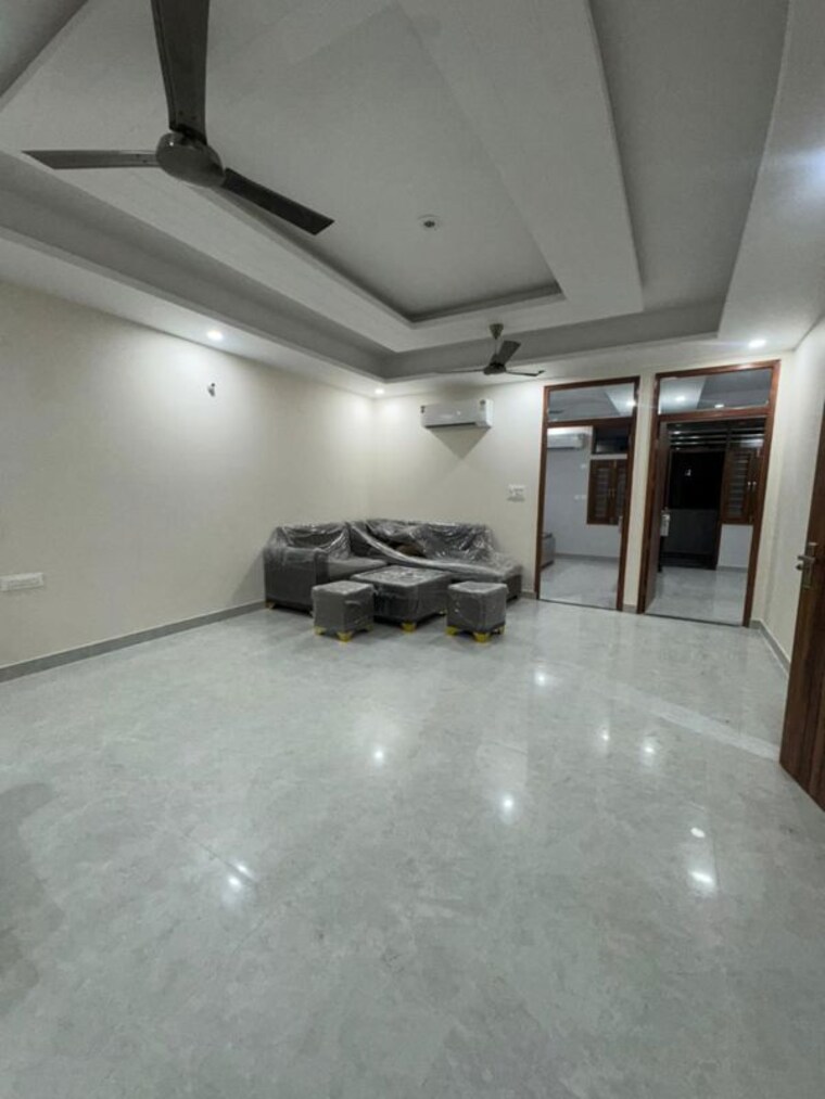  Parking, sector 47 3 Bedroom 2265 Sq.Ft. Builder Floor In Sector 47 Gurgaon 9840296