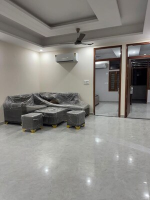 Parking in 3 BHK Builder Floor at Sector 45 – for Rent