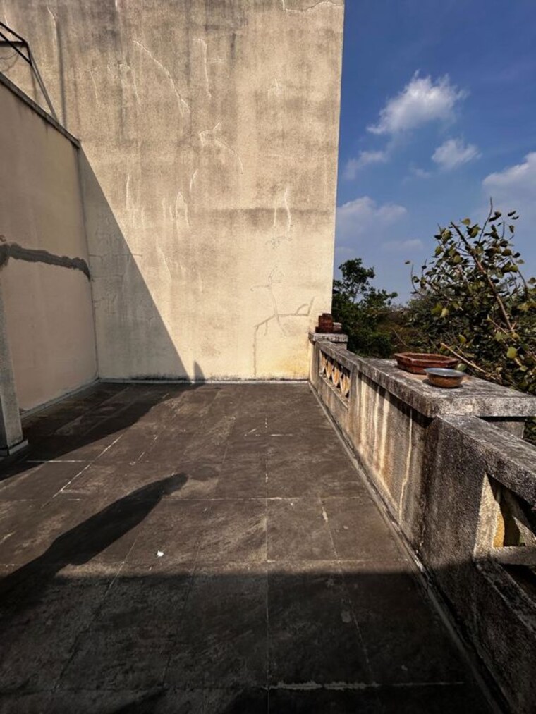 Balcony, mantri-kishor-park 3 Bedroom 2600 Sq.Ft. Apartment In Bhosale Nagar Pune 9840330