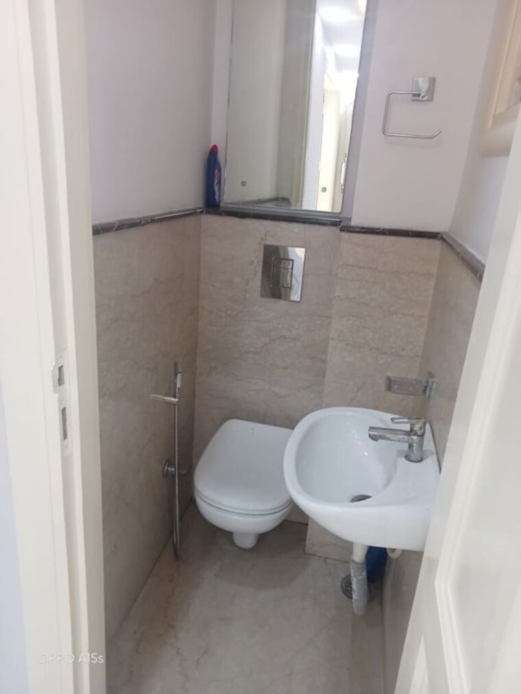 Master Bedroom, defence colony 3 Bedroom 217 Sq.Yd. Apartment In Defence Colony Delhi 9840351