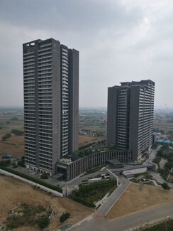 3 BHK + Pooja Room,Servant Room,Extra Room Apartment For Rent in Krisumi Waterfall Residences