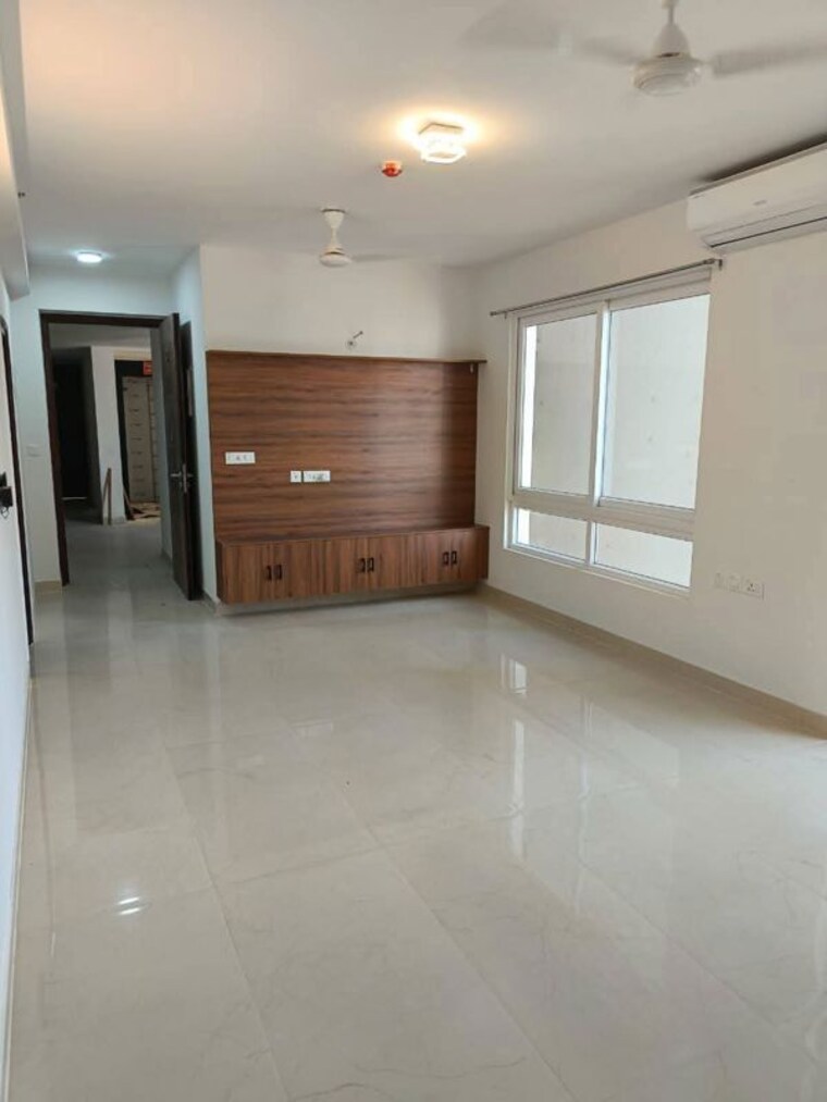 Room, hero-homes-gurgaon 3 Bedroom 884 Sq.Ft. Apartment In Sector 104 Gurgaon 9840404
