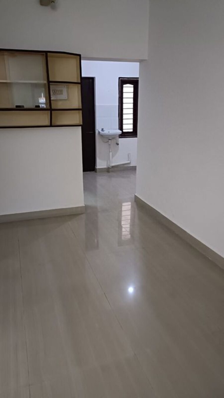 Room, koramangala 2 Bedroom 1200 Sq.Ft. Independent House In Koramangala Bangalore 9840429