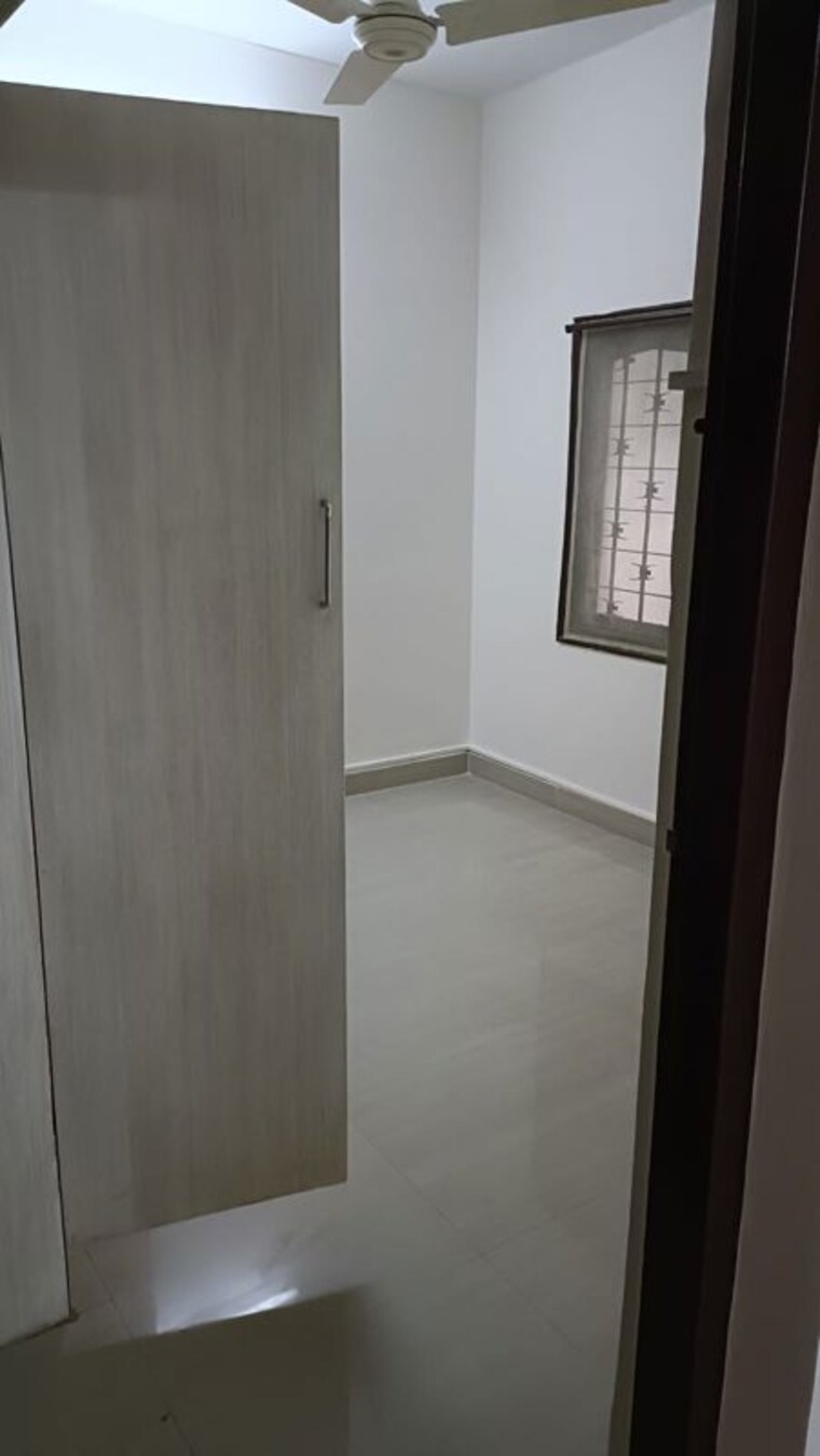 Room, koramangala 2 Bedroom 1200 Sq.Ft. Independent House In Koramangala Bangalore 9840429