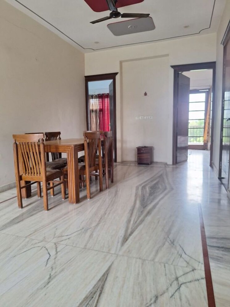 Room, ansal-plaza-sector-23 3 Bedroom 2400 Sq.Ft. Builder Floor In Sector 23 Gurgaon 9840458