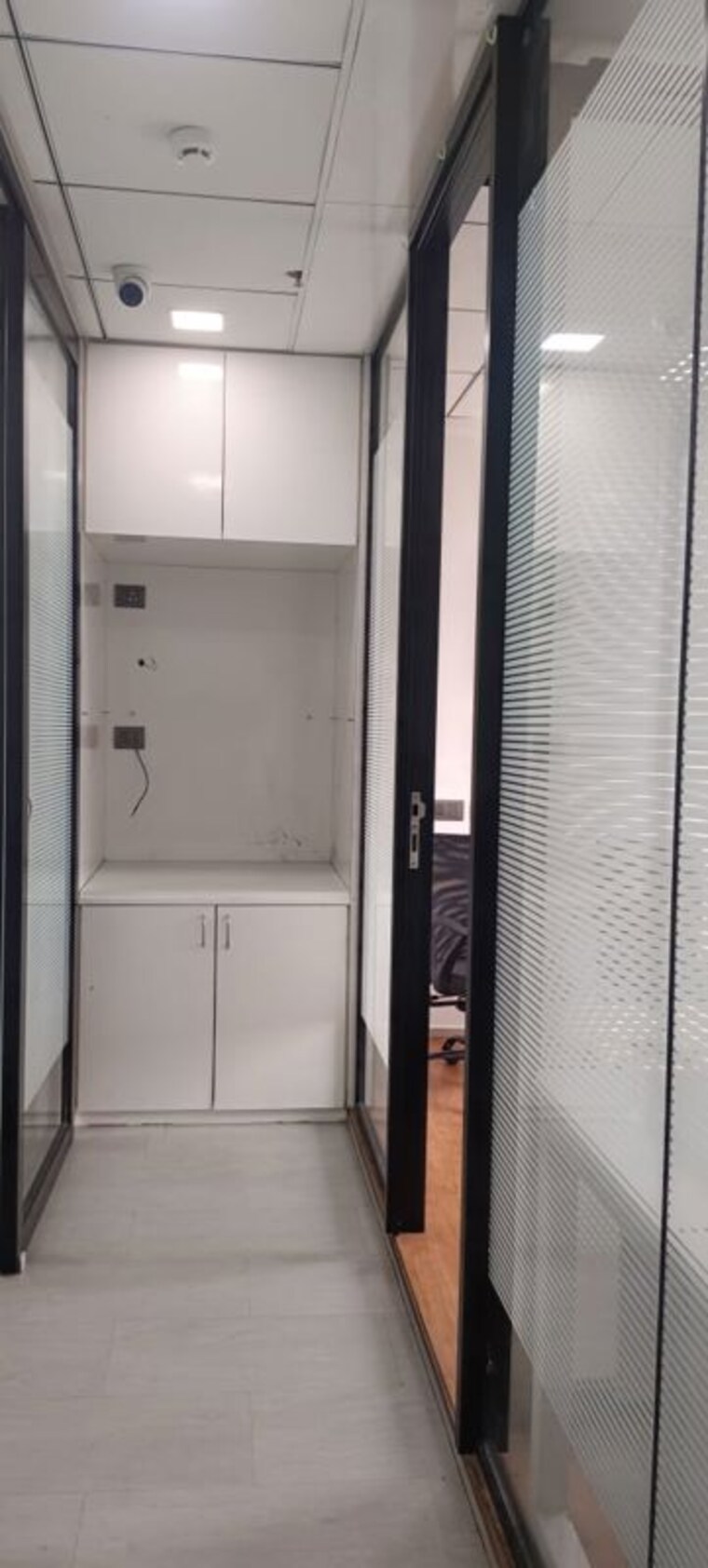 Other, vashi sector 30a Commercial Office Space 1200 Sq.Ft. In Vashi Sector 30a Navi Mumbai 9840528