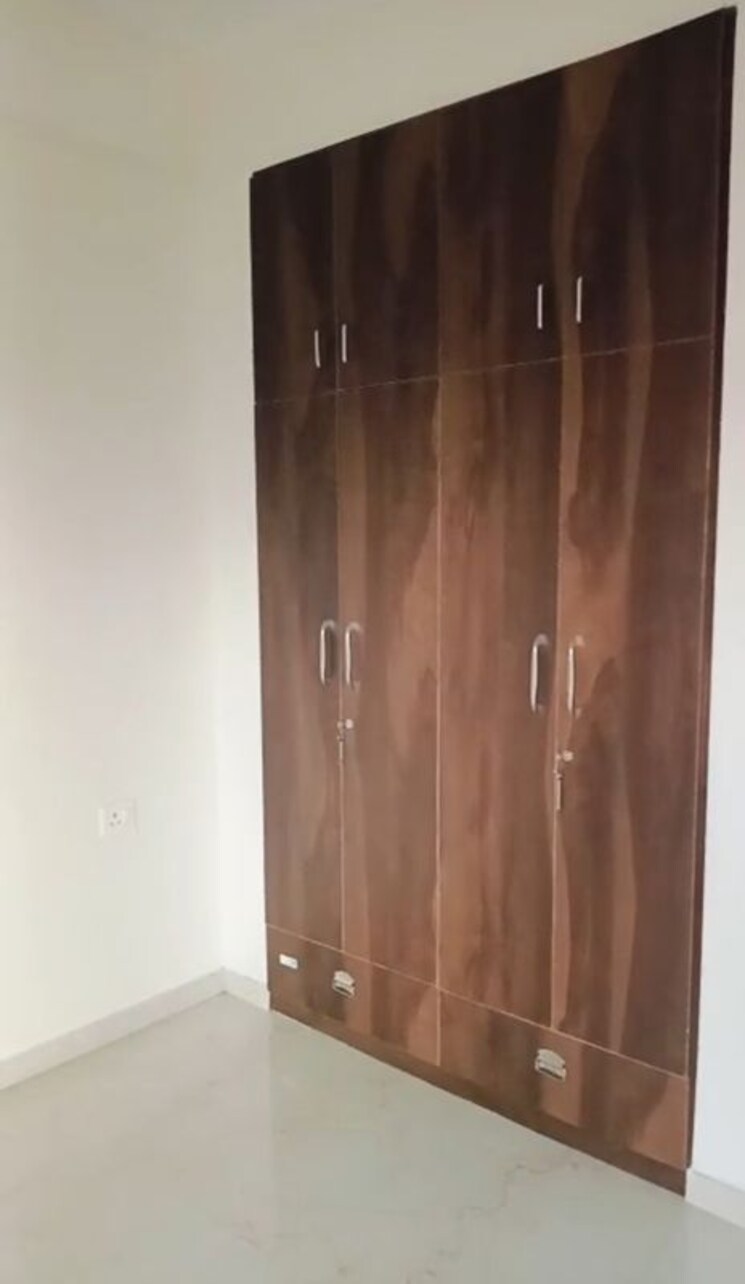 undefined, smart-world-gems 2.5 Bedroom 2000 Sq.Ft. Apartment In Sector 89 Gurgaon 9840541